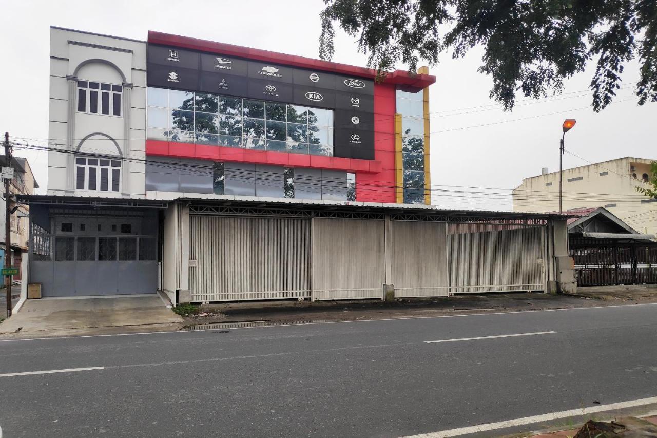 Oyo 90015 Platinum Guest House Medan Eksteriør bilde