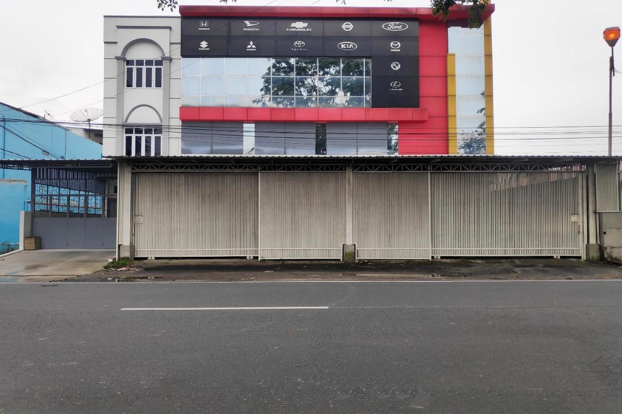 Oyo 90015 Platinum Guest House Medan Eksteriør bilde