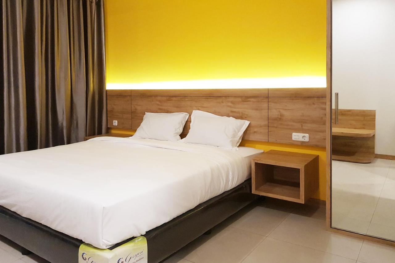 Oyo 90015 Platinum Guest House Medan Eksteriør bilde