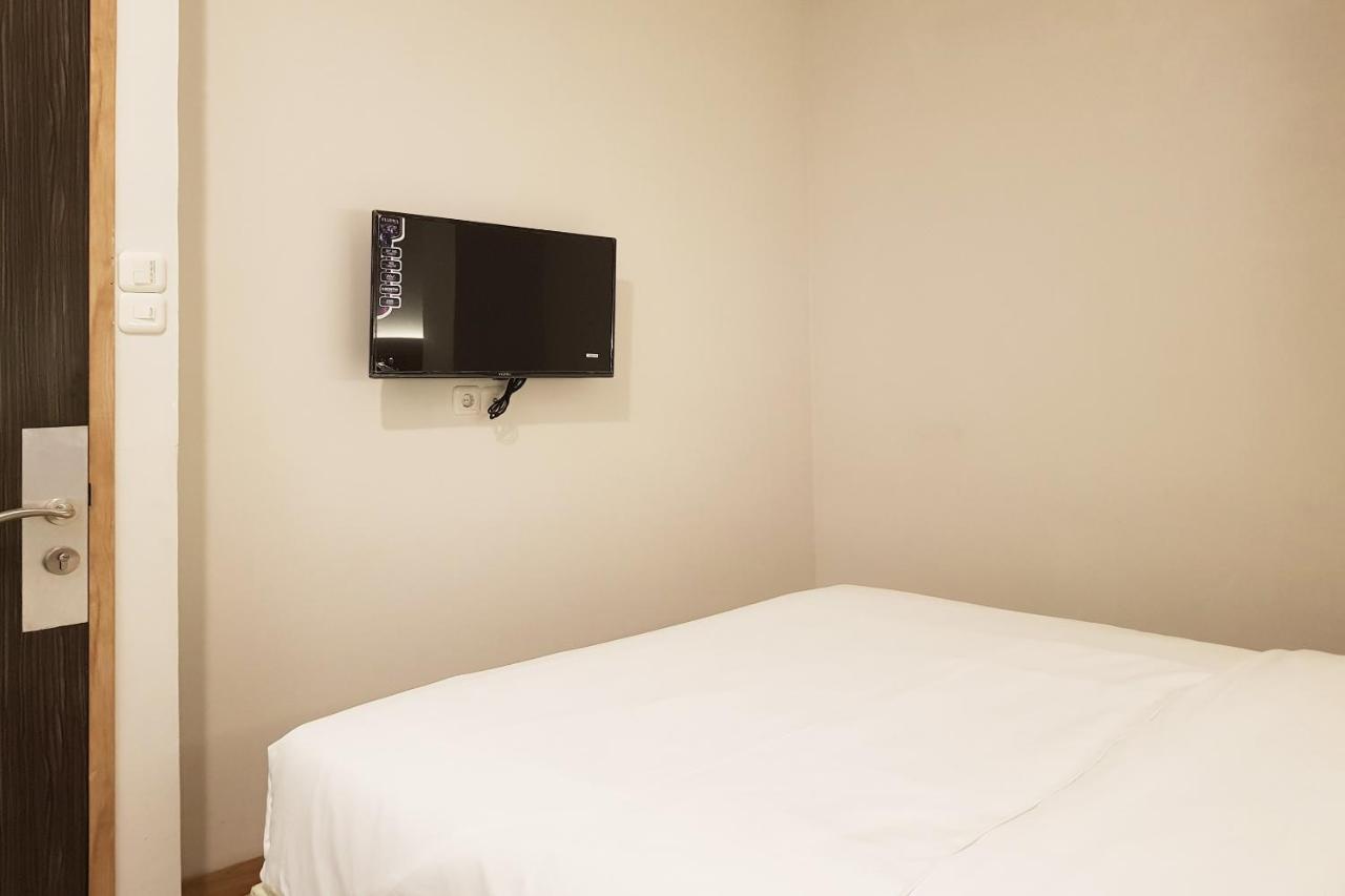 Oyo 90015 Platinum Guest House Medan Eksteriør bilde