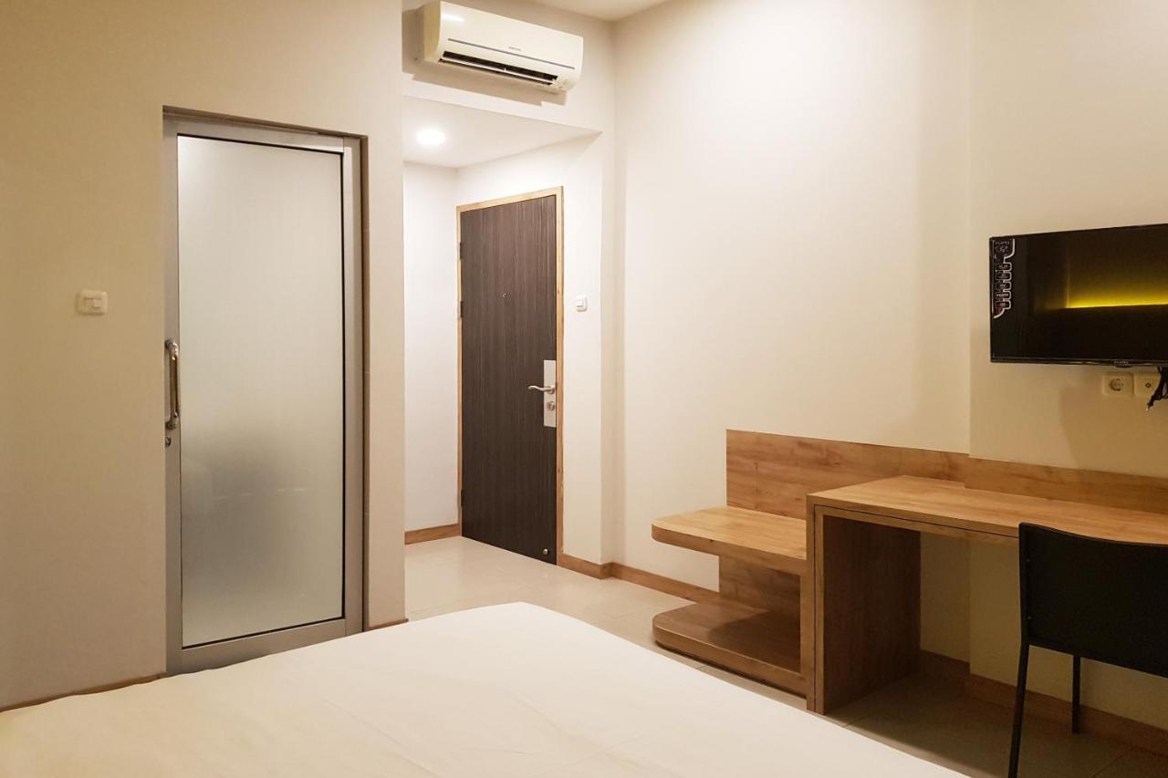 Oyo 90015 Platinum Guest House Medan Eksteriør bilde